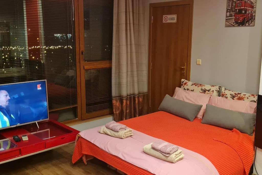 Unique Studio- Great Balcony And View! Parking Possibility! Veliko Tarnovo Exterior photo