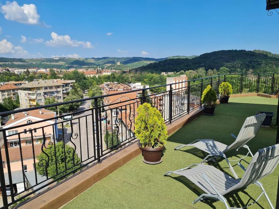 Unique Studio- Great Balcony And View! Parking Possibility! Veliko Tarnovo Exterior photo
