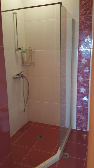 Unique Studio- Great Balcony And View! Parking Possibility! Veliko Tarnovo Exterior photo
